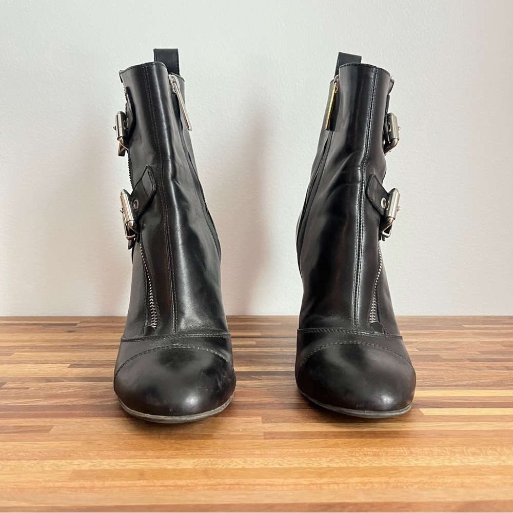 Luciano Padovan Leather Heeled Ankle Boots with zip buckle details